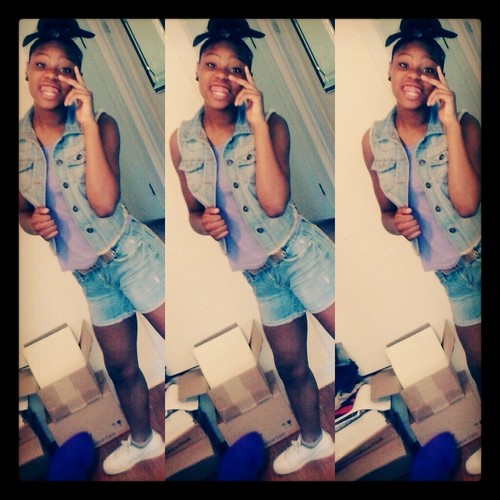 ; I Got a Small Circle & i Am in a Relationship & imaa Dramaaa Free Personnn.