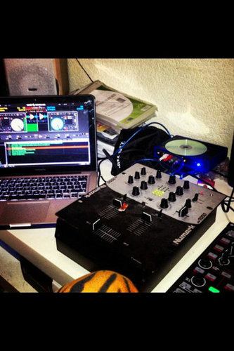 Mm_yungdjpinky's profile picture. Soundcloud-dj_pinkz                                       pin:25AC93D5.                                                Instagram= djpinks #teamfekky #teamGB