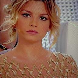 Ciao a tutti.Mi chiamo Elisabeth e sono una grandissima fans di Emma Marrone3