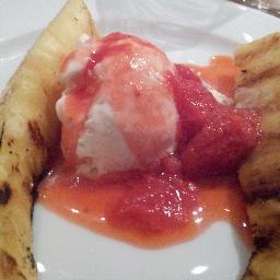 Heerenkookclub's profile picture. Onder begeleiding van Chef-kok Henk Nijhoving en wijnexpert Sijtse Krist wordt er maandelijks gekookt door mannen die een passie hebben voor koken.