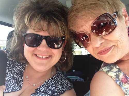 LandwerVicki's profile picture. A woman battling bipolar and BPD who loves her family and God.  Music, reading and being in nature are my hobbies. Wants to live in Alaska