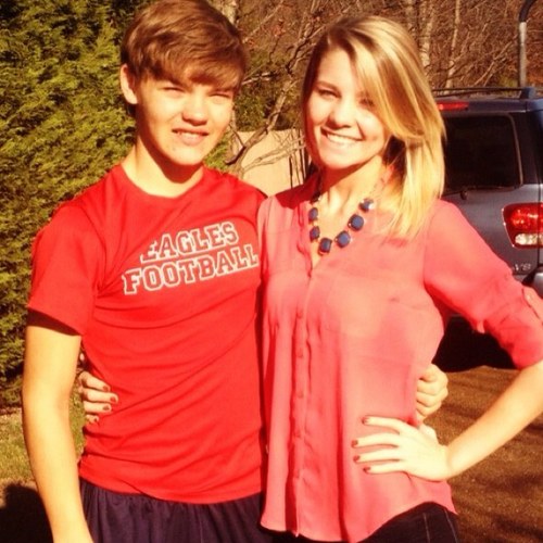 ashleyyjordan's profile picture. when you look at me, i pray you see Him.