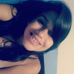 Não sou forte o tempo inteiro e não gosto de admitir isso, então não espalha. Eu sou fraca às vezes. Muitas vezes.”
