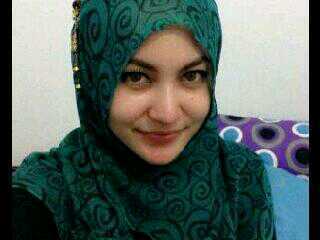 idasatia's profile picture. emmm... live without love just fun & fantasy