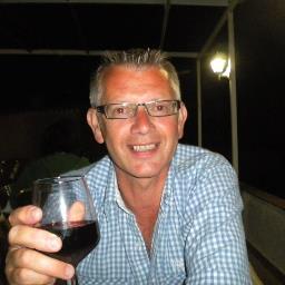 Un-official red wine taster and un-trained BBQ chef. All comments are my own!