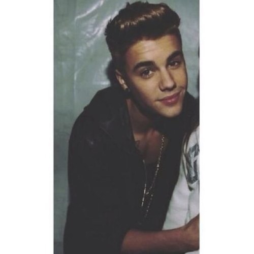 ♡I really have a thing for Canadian guys ( named Justin Bieber )♡