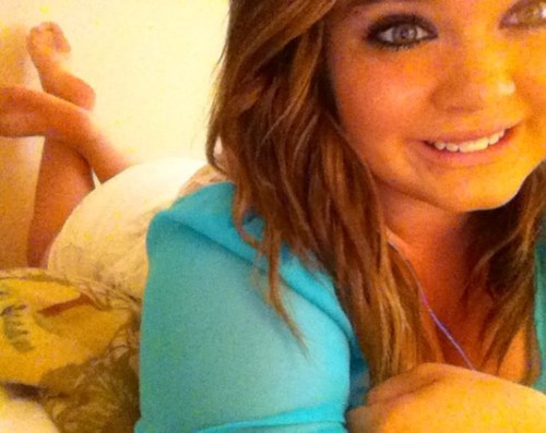 Courtney Makayla is my name. WLHS is my place. Taken by an East Side cutie. Im 14 , wanna know more? asskk!