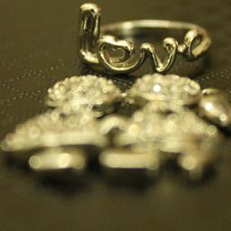 its all about meshoo ( التاجرة الصغيرة ) @kiotgir يارب توفق ميشو بكل خطوة تخطيها