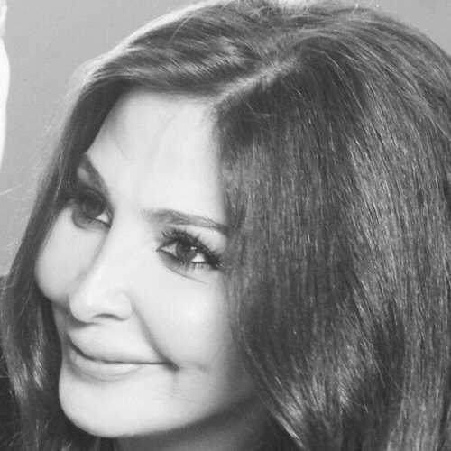 ‏‏‏ رغم بساطہ قلبي لا أحد يفهم إحتياجاتہ .                                                                 أدهم نابلسي و كففى !