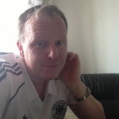 Lång, blond o blåögd :-)