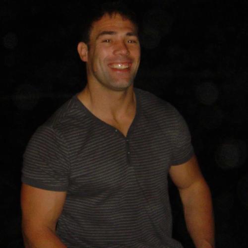 Personal trainer, web designer, like rugby, like mma, love God, love Jesus...