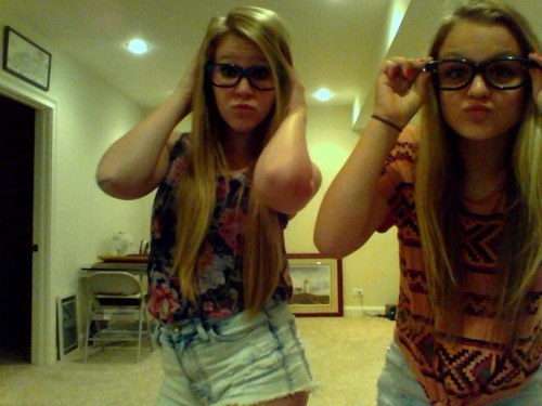 cargiaful's profile picture. Those 2 girls with those videos on YouTube. 
Check em out ;) http://t.co/aYq9X8enkF