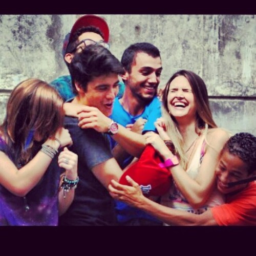 Levantar cada vez que vc caia,pra superar cada obstáculo que apareceu. Novelas tem telespectadores Rebelde tem fãs  ;) ♥   Sincer → 16/07/12  ...