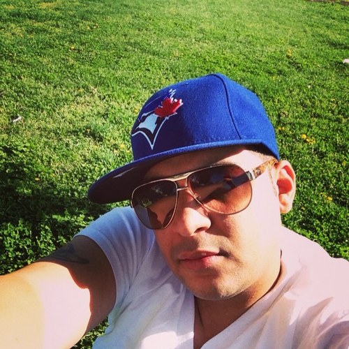 luis10032's profile picture. 