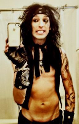 ChristianComax's profile picture. Broken and all alone