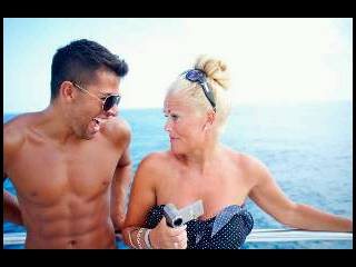 chrisrod_x's profile picture. Nail technician,Married to my lovely husband and have three gorgeous kids xx