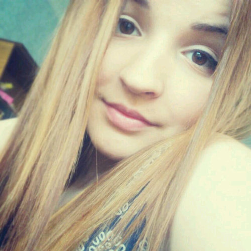 15, directioner, belieber, I once came second in a wheelbarrow race, follow for a follow back :)) xx