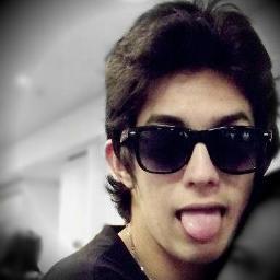 Você é aquele que me faz sorrir com apenas um sorriso -  Fã Clube Oficial - Desde: 6/1/2012 - @whoisgiulia