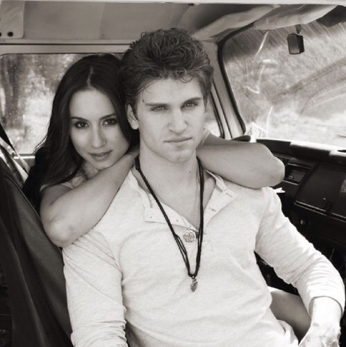 PLL is my life Fan page I love #Spoby If you dont like #PLL drop dead -A Follow my twin @maddiefaucher