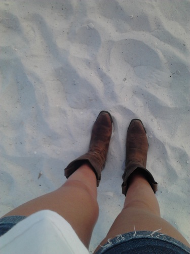 im a southern sweetie thats a sucker for jacked up trucks, southern men, and all things country :)
MY TWUBBY IS THE SEXY @Lieutenant_Dip :)