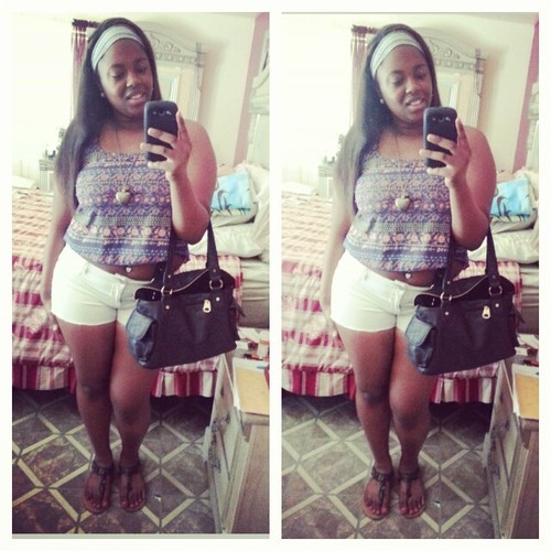 Im not perfrect , IM ME :) .... I follow back so follow me , Instagram: @_lexxlovesyou .... I LOVE VOLLEYBALL :D