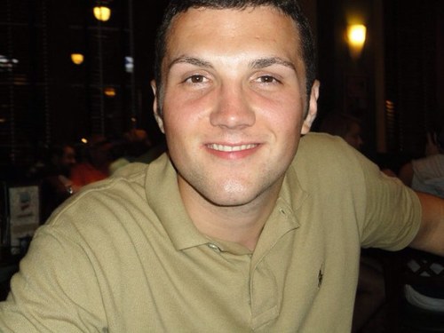 CarlMoore13's profile picture. I reaily enjoy boxing and having a great time with friends.