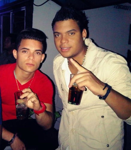 Duo @MaknoyJD (@MaknoOficial & @Rectormusic) // Para contratación (+58) 4261533022  // Apoyando el talento Venezolano //