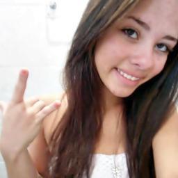 14 anos ,ariana ,santista ,doida ,irônica ,divertida ,carinhosa ,fofa ,preguiçosa & ciumenta ;