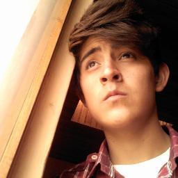 ¡Hola! Realmente no tengo mucho que contar. Soy una persona simple, leer, pasarla bien