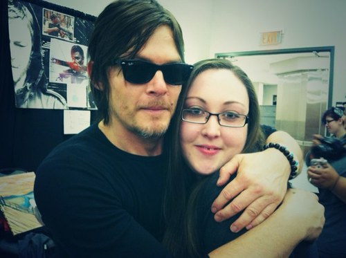 I love what I love... Fan of TWD, horror movies, BDS, and The Doors... LOVE NORMAN REEDUS AND SEAN PATRICK FLANERY!!