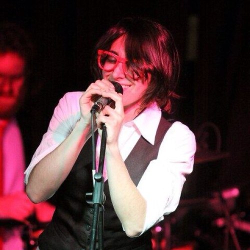@MichelleChamuel is amazing! @LanaParrilla is perfect! #EvilRegal! #TeamUsher! #4EyesOnThePrize