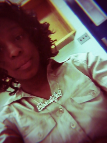 im proud to be yung black n beautiful nomata rether im cute or ugly trew ur eyes i juanisha will still remain mi n nun im not