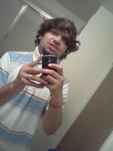 Yo my name is damian if you know me thats cool if you dont then get to know me.