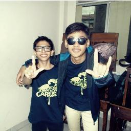 follow the rule! i'm is black B) kalo mau follow yang @ichalechalee aja;)