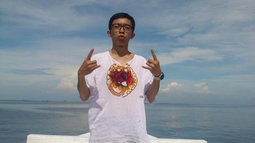 Lead Vocal OXIGEN | Singer | Event Organizer | Band Teacher... Follow me and you will know about me...^^