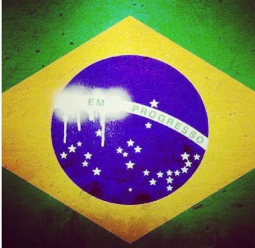 Brasil Toma vergonha na cara e ve se melhora a educaçao, a saude, a sua propria vida.! #acordabrasil