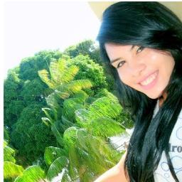 # Pedras no caminho ? guardo todas um dia eu construo meu castelo.. 15 anos,ciumenta e chata. :]