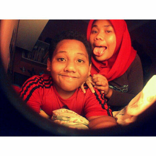 Sesiapa tolong unfollow twitter saya ni yea ,sebb saya dh xpkai dh twitter ni , sila unfollow yea , sekian terima kasih !:D