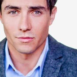 I love Jared Daperis and I wanted to start (the first) twitter page for him. Follow if you admire him!