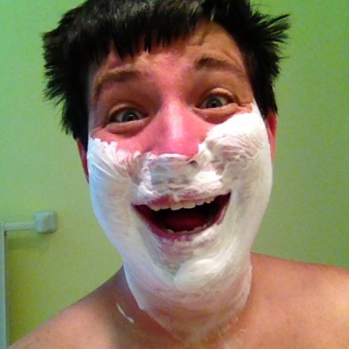 Bartender. Humanitarian. Entrepreneur. Philanthropist. Been rockin' Lexington’s freshest shave since 2012.