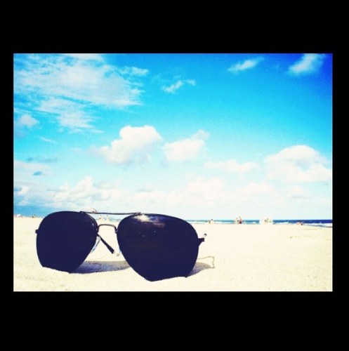 it's summer bitches! live your life with no regrets and just have fun. ❤