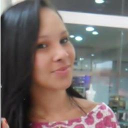 Deus em 1º lugar , ! tenho 19 anos, moro em Fortaleza, sou ciumenta, chata, irritante, corinthiana e outras coisitas maix. 2bjus :*