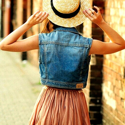 Estas realemente loco pero, ¿te digo un secreto? las mejores personas lo estan... Un dia decidi ser diferente...  #Followback