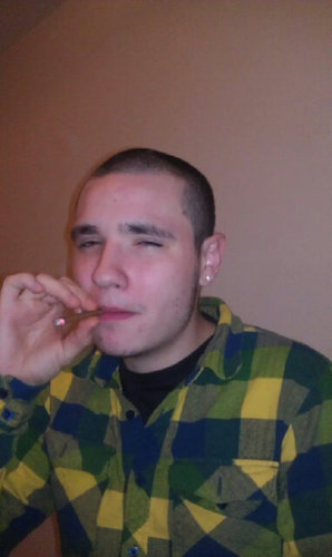 THC_Scorpion420's profile picture. 21 an would rather in hale weed than oxygen...I follow back!!!
