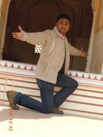 cool guy...love to live a masti and succesful life