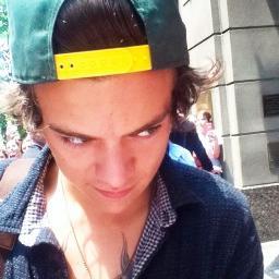 THIS IS A FREE FOLLOW FROM ME TO U SO ENJOY AND DON'T FOLLOW BACK WEY HEY