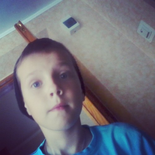 Hey Drake, i'm your huge fan! Follow me please!!And i really like you, you are cool and i have no words to tell you about!!))https://t.co/hul7bEfFsQ