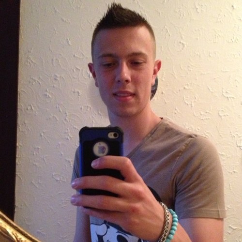 crashpower19's profile picture. 