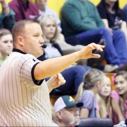 refstripes23's profile picture. 