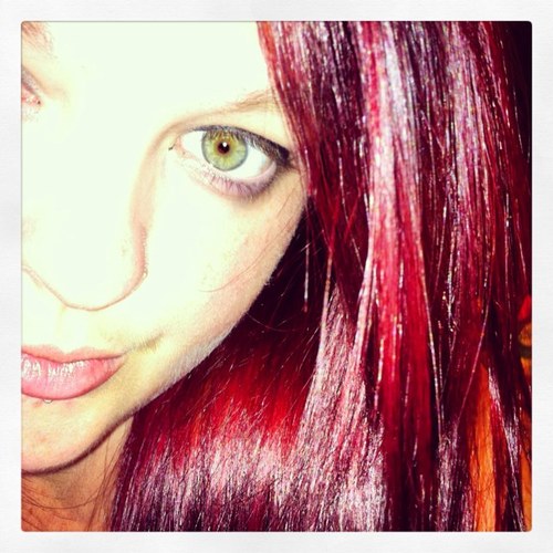 Loves Wrestling, Lost, Walking Dead, Tattoo's, Gaming and Lord Of The Rings.